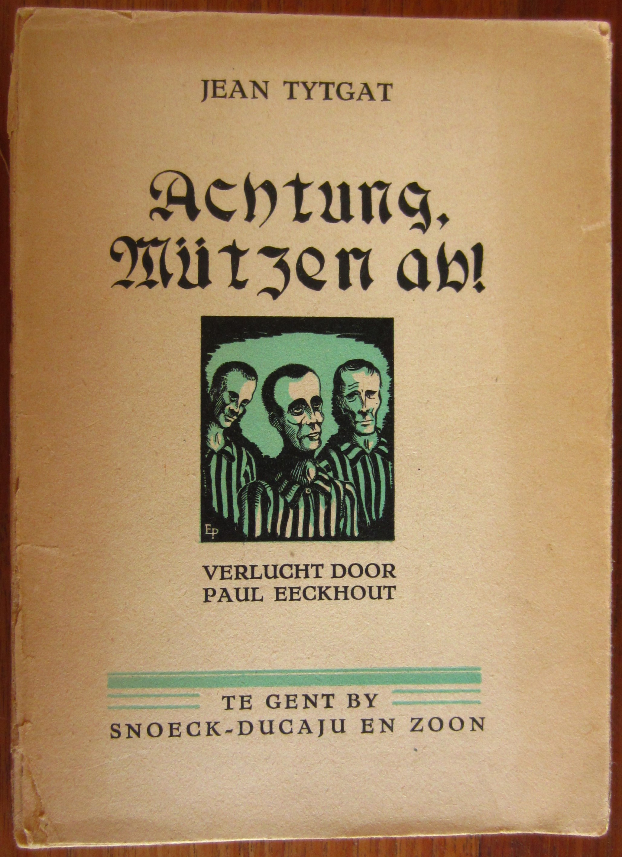 Achtung, Mützen ab !