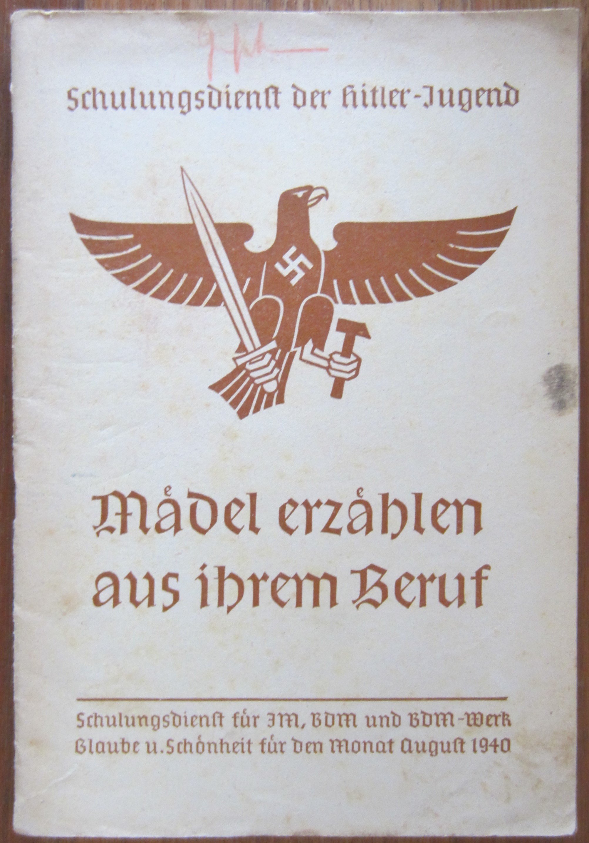 Mädel erzählen aus ihrem Beruf