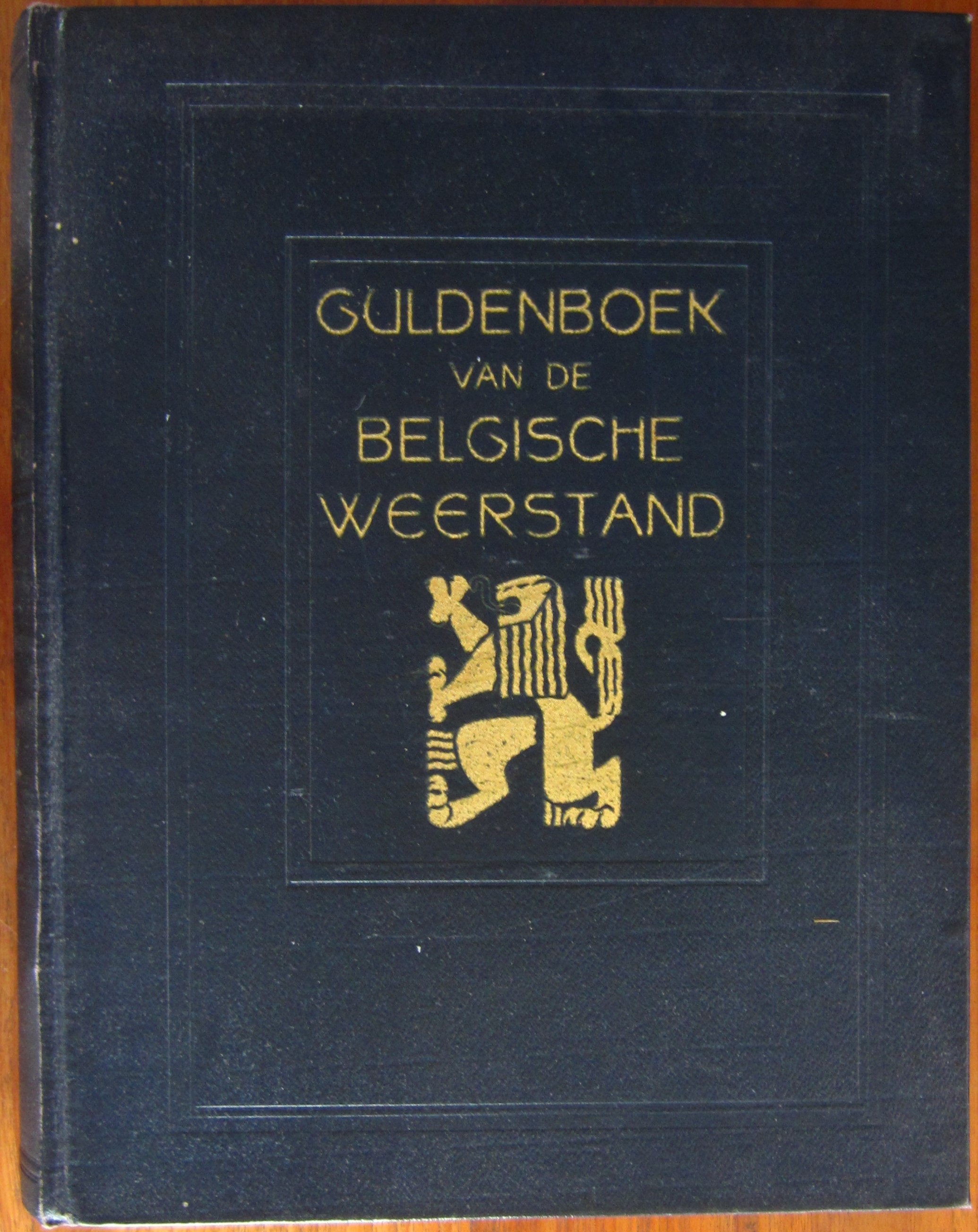 Guldenboek van de Belgische weerstand (donkerblauwe omslag)