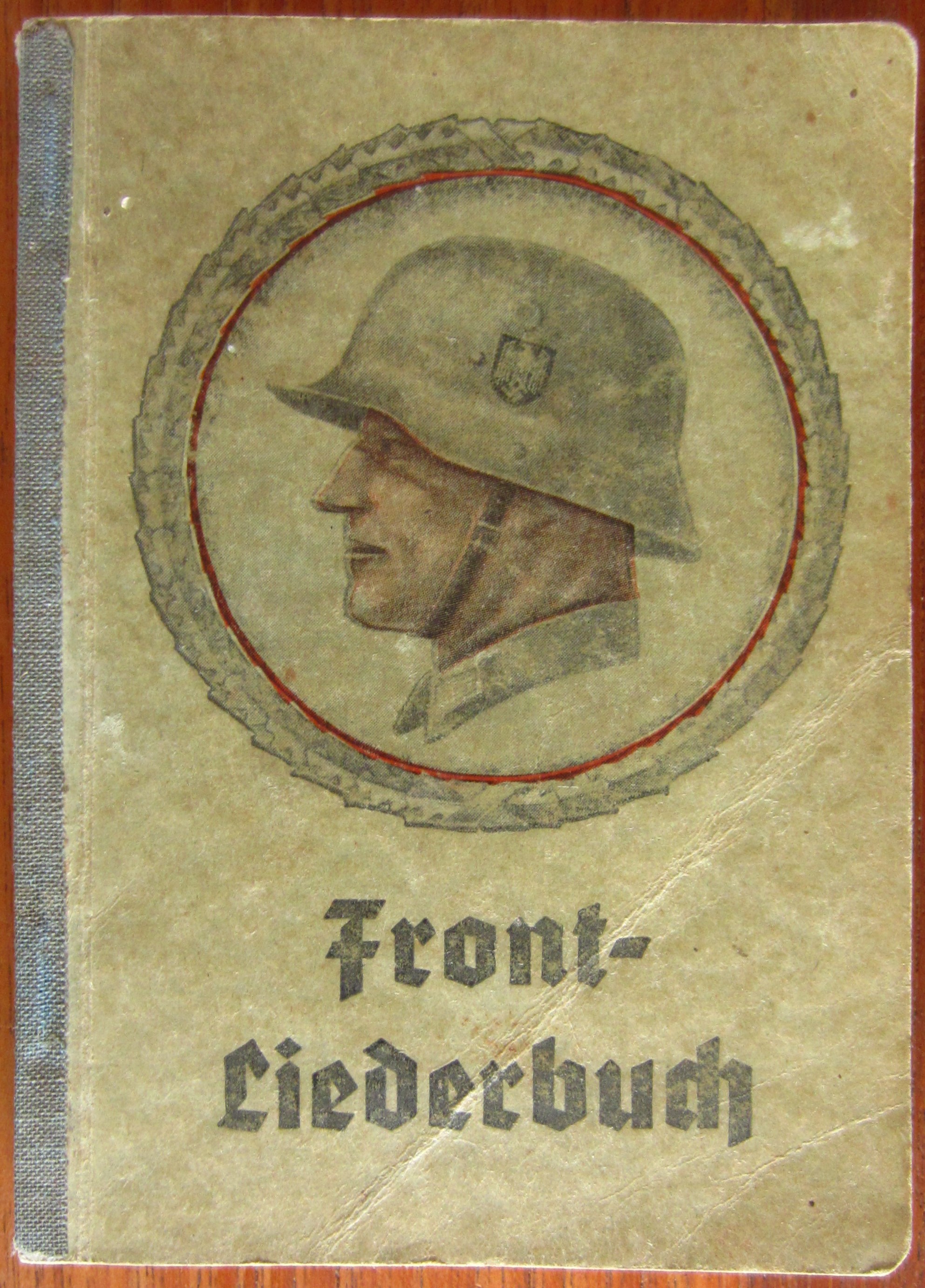 Front-Liederbuch überreicht durch die NSKOV - Band I