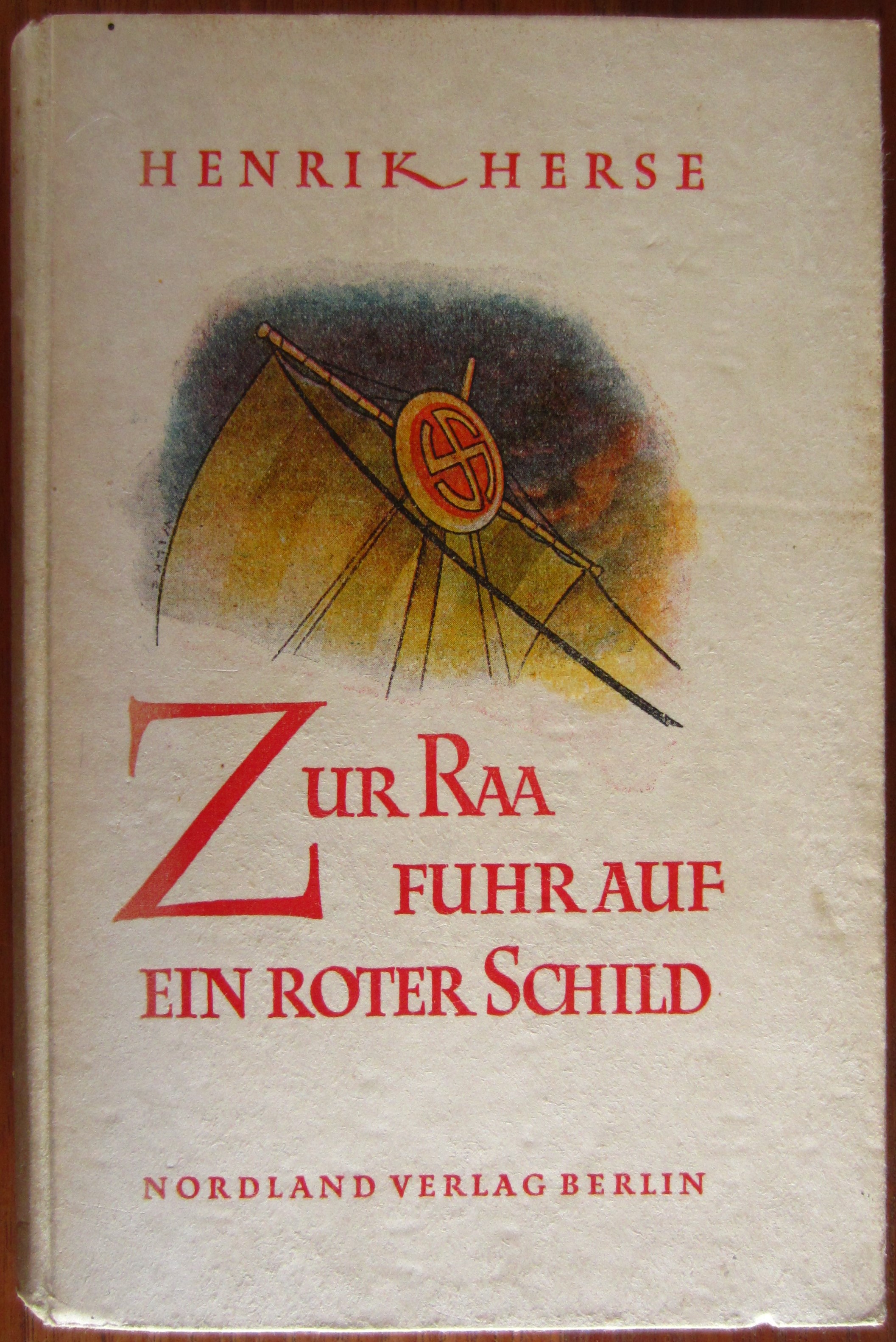Zur Raa fuhr auf ein roter Schild