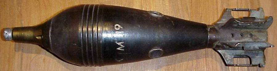 81 mm mortar shell - French