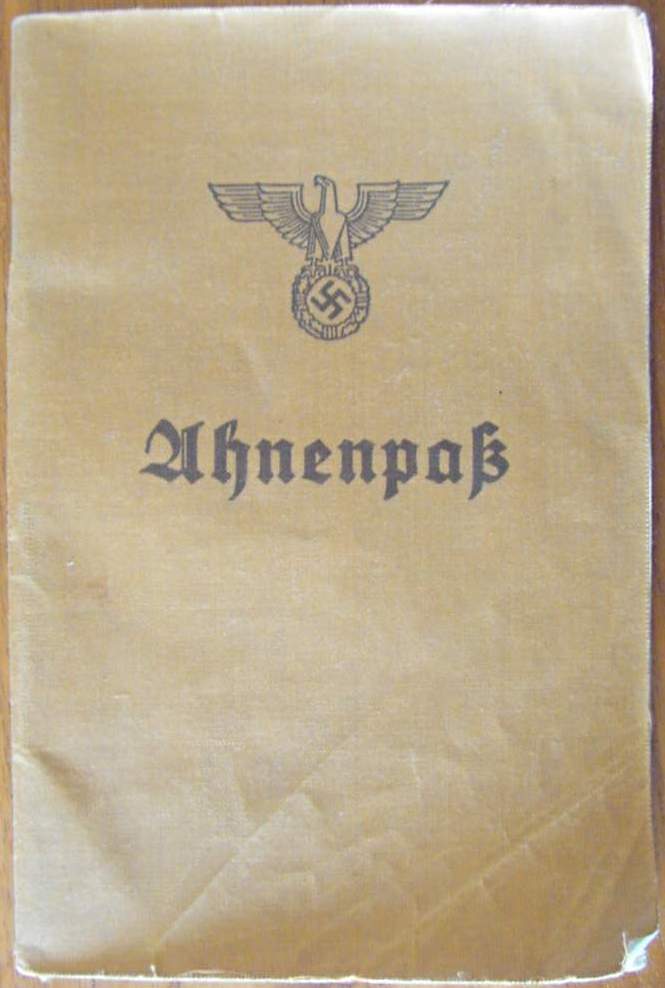 Ahnenpass (brown) - eagle on swastika (special type)
