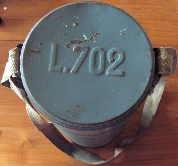 Belgian gas mask in canister - L.702 Taille 2