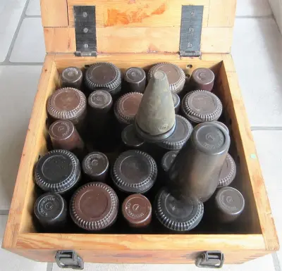 Case with 25 Zunderbuchsen voor AZ23 - complete