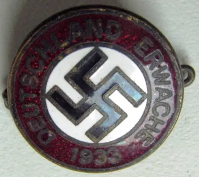 Party badge - Deutschland Erwache 1933 - M1/129 RZM - Original?