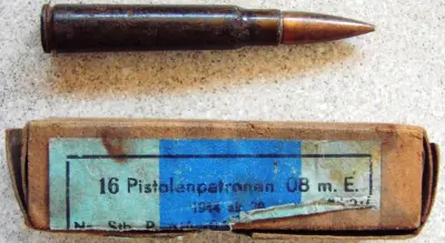 Ammunition box - 16 Pistolenpatronen 08 m.E. - 1944 ak 20 - EMPTY!