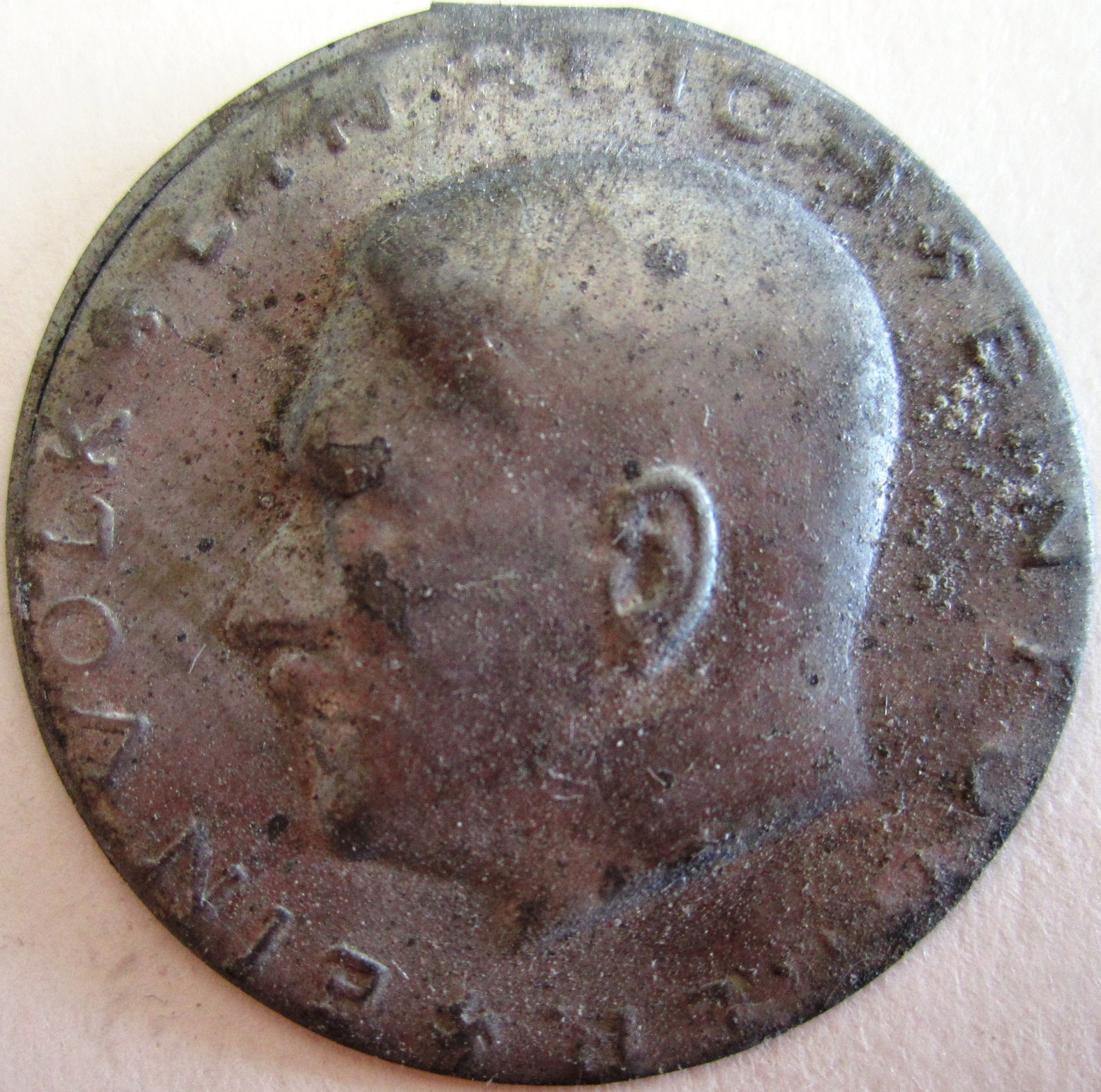 Ein Volk Ein Reich Ein Führer - Hitler head