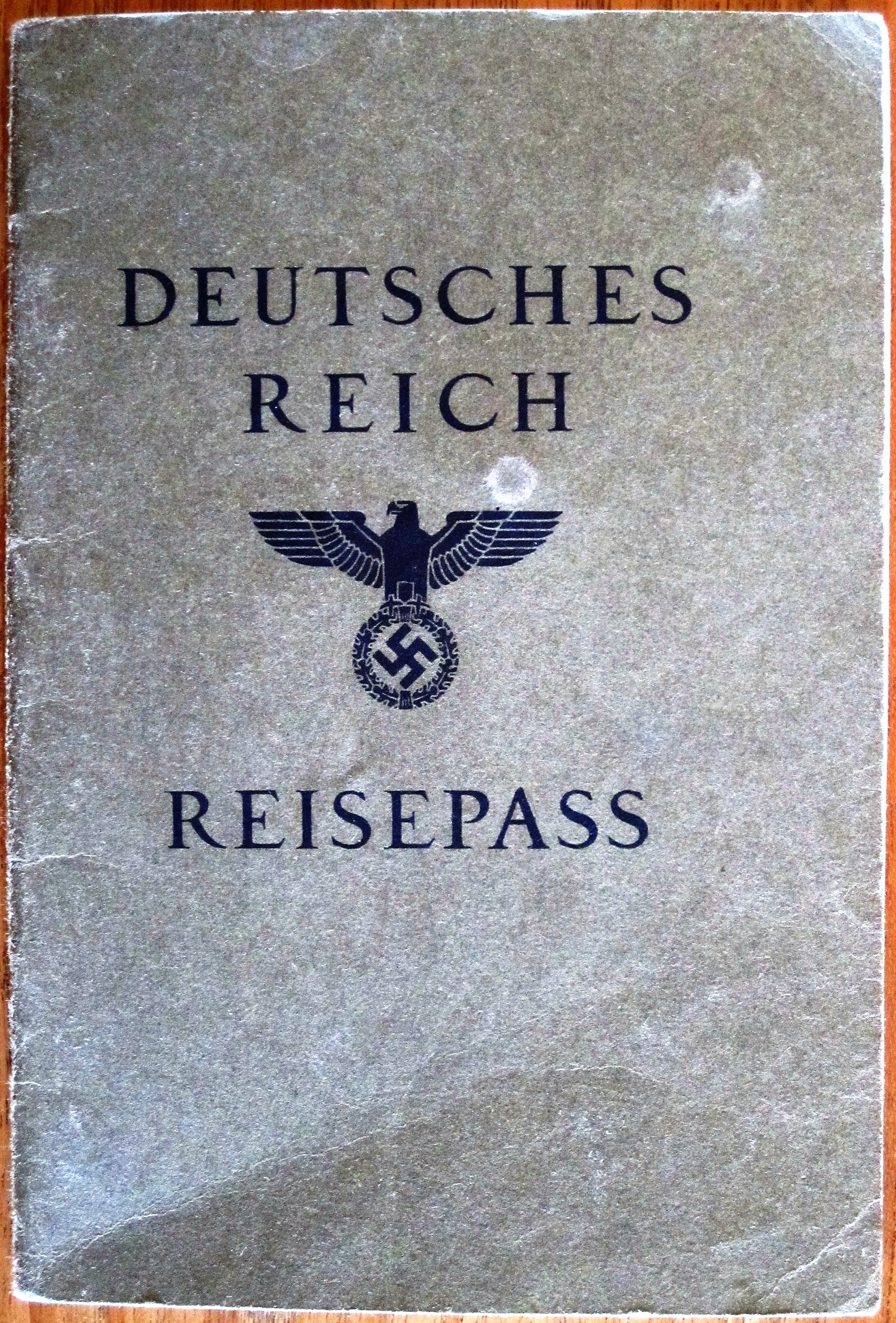 Reisepass Nr. St 73/38 - Anni Staack, geb. Funk