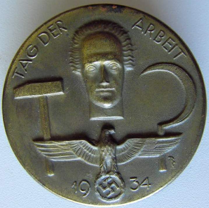 1. Mai 1934 - brooche - Manufacturer: not mentioned