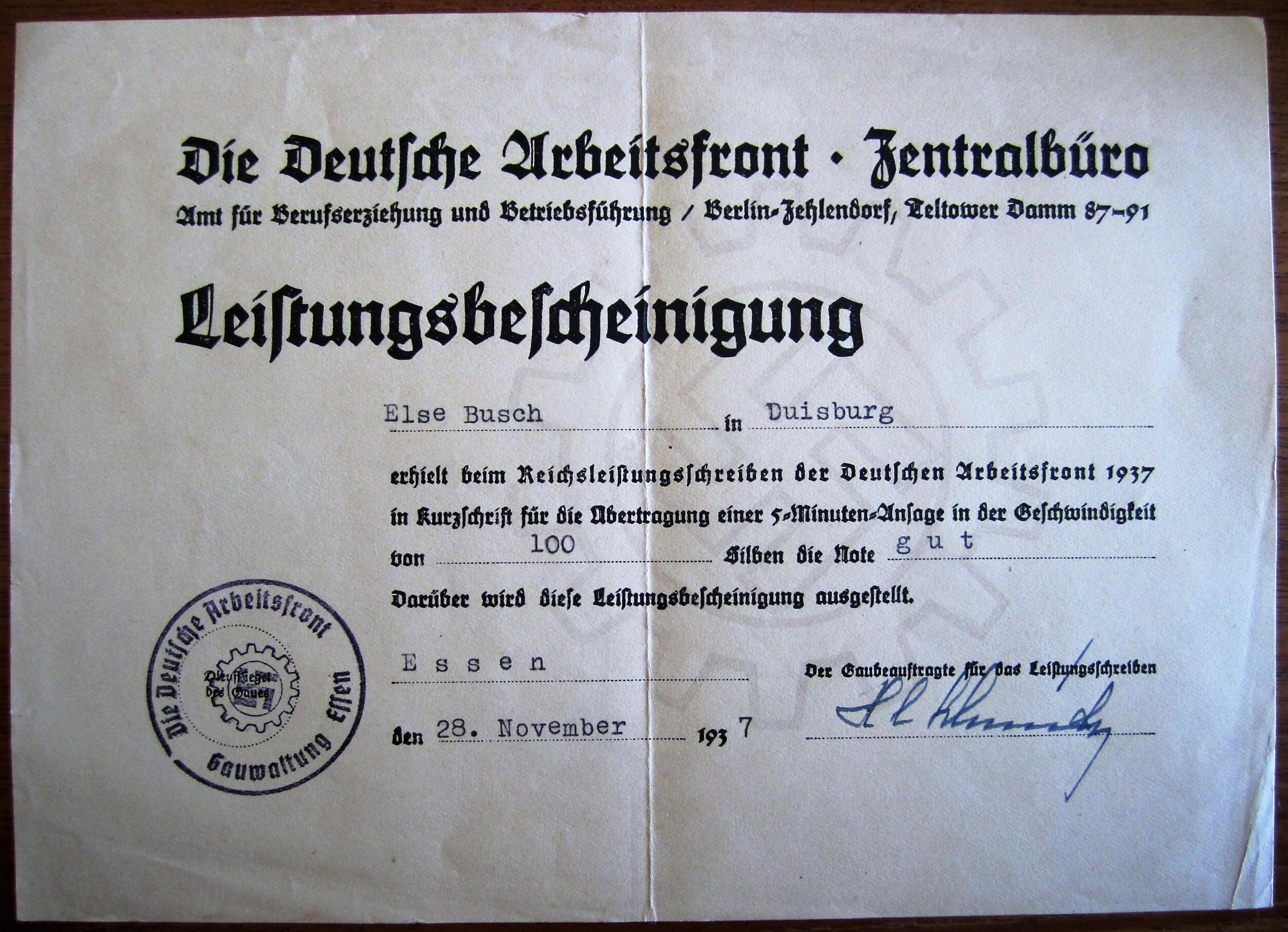 Die Deutsche Arbeitsfront - Zentralbüro - Amt für Berufserziehung und Betriebsführung - Leistungsbescheinigung