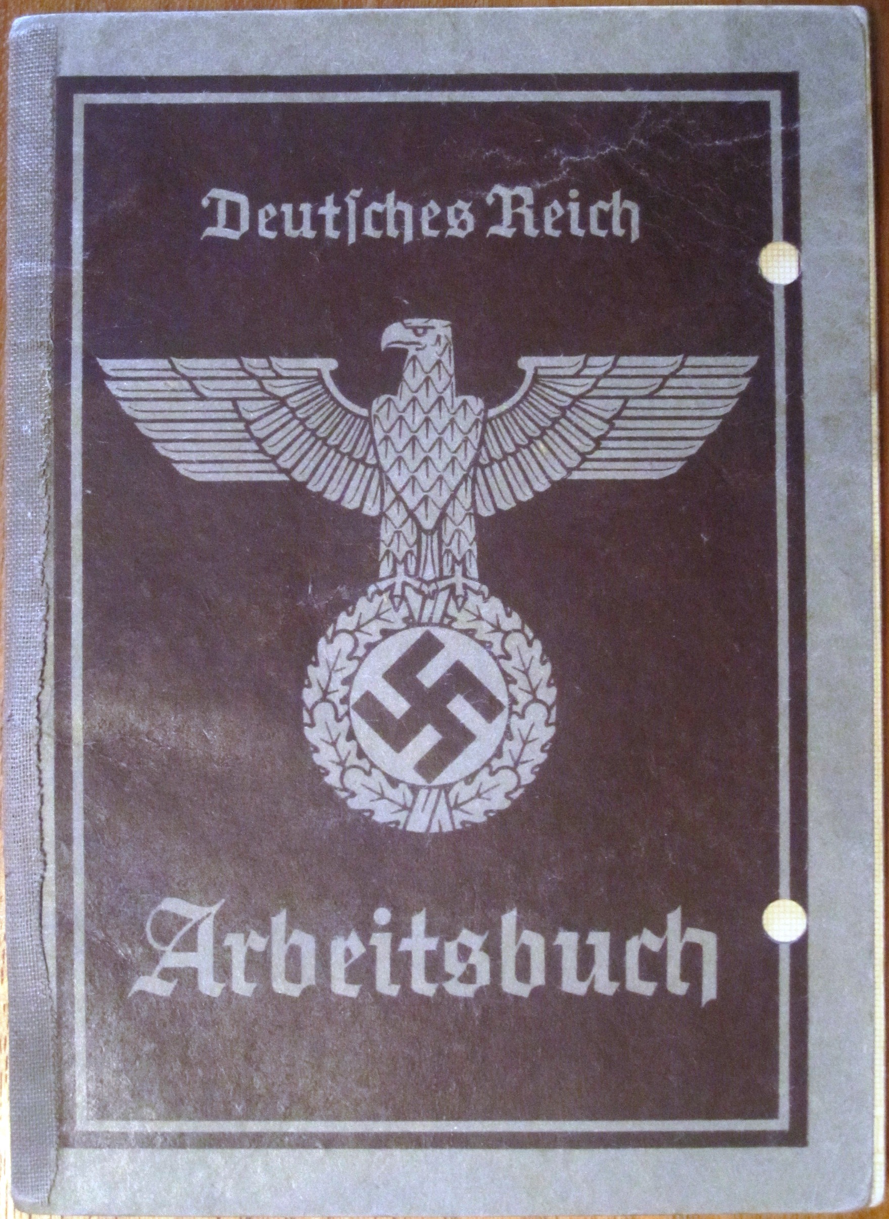 Arbeitsbuch 2nd model Nr 202/Us/332215 - Robert Nöll + Liaison and security office lk Using + Arbeitsbuch 1917