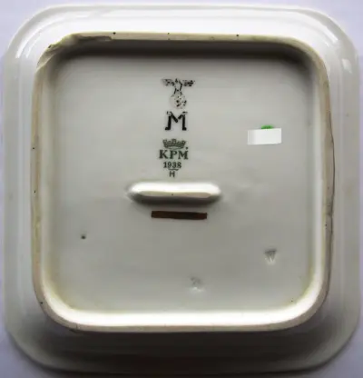 Square bowl - KPM 1938 H - Example of fake Kriegsmarine stamp!