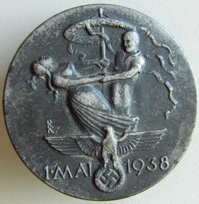 1. Mai 1938 - brooche - Manufacturer: SCHNEIDER - PADERBORN